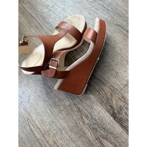 Kenneth Cole Reaction Cami Wedge Sandals Cognac Brown T-Strap Platform Size 10
